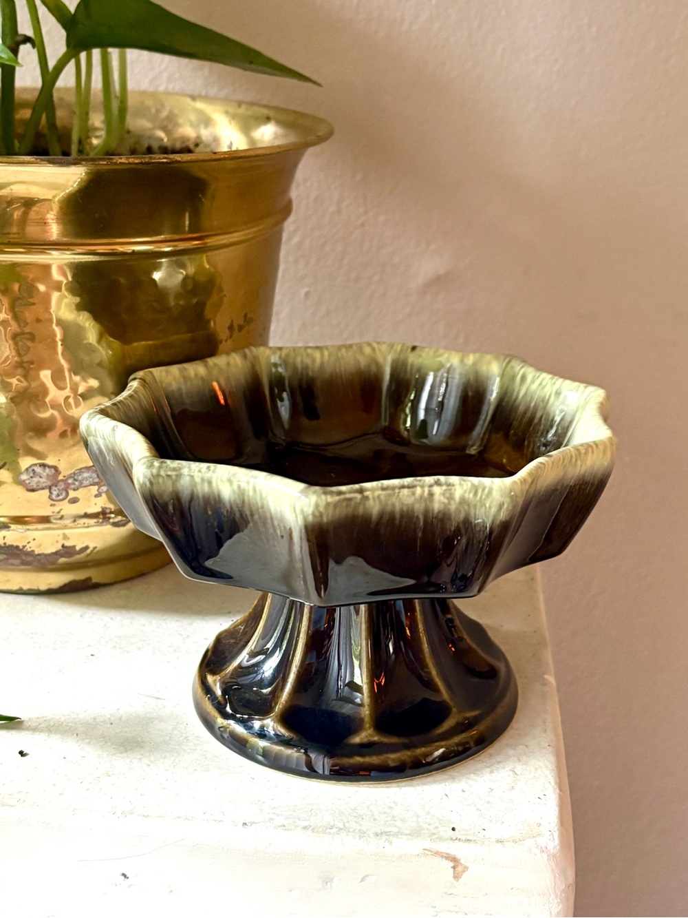 Vintage MCM Hull Pottery Drip Glazed Pedestal Compote candy dish